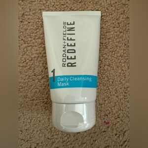 Rodan + Fields REDEFINE Cleansing Mask - White and Blue